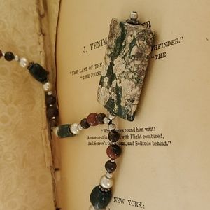 🩷 Handmade Stone Pendant Necklace and Earrings Set